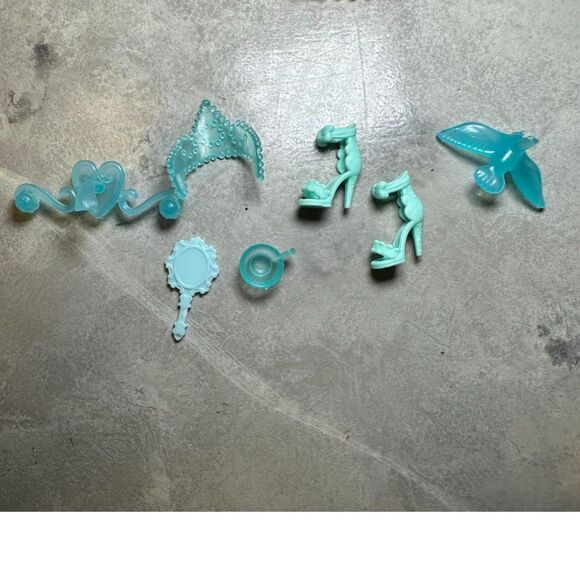 2003 Mattel Barbie Swan Lake Musical Castle Replacement Parts- 6 accessories - Picture 2 of 2